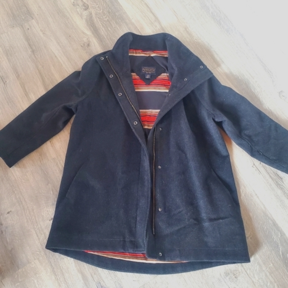 Vintage Pendleton size x-large Women's Wool Coat Black